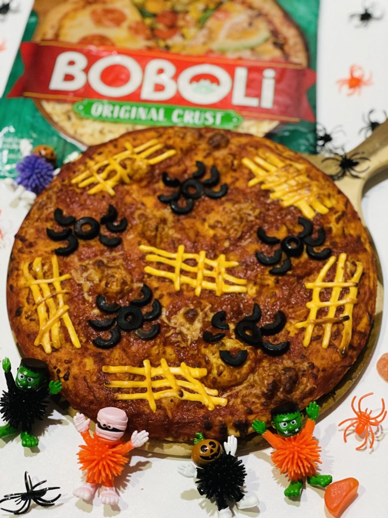 boboli spooky pizza